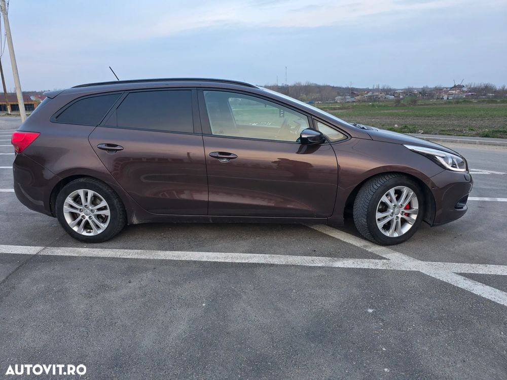 Kia Ceed 1.6 GDI DCT Platinum Edition - 4