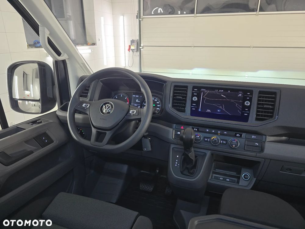 Volkswagen CRAFTER 4 MOTION AUTOMAT-8 Bie Długi 7-OSOBOWY BOGATA OPCJA WYPOSAŻENIA NAVI KAMERA COFANIA FUL LED LAKIER METALIZOWANY SALON PL STAN NOWY - 3