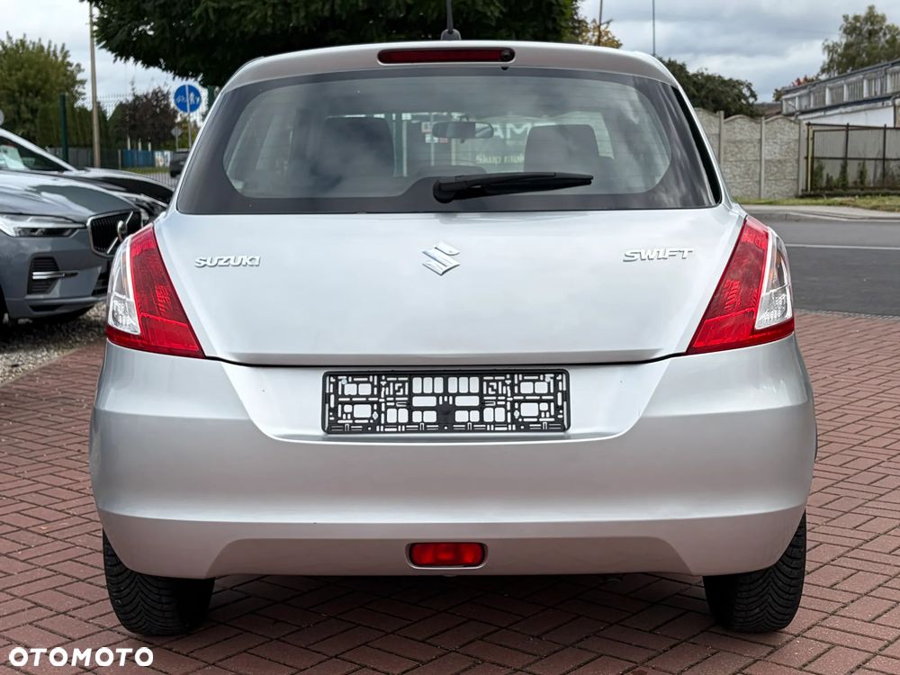 Suzuki Swift - 8