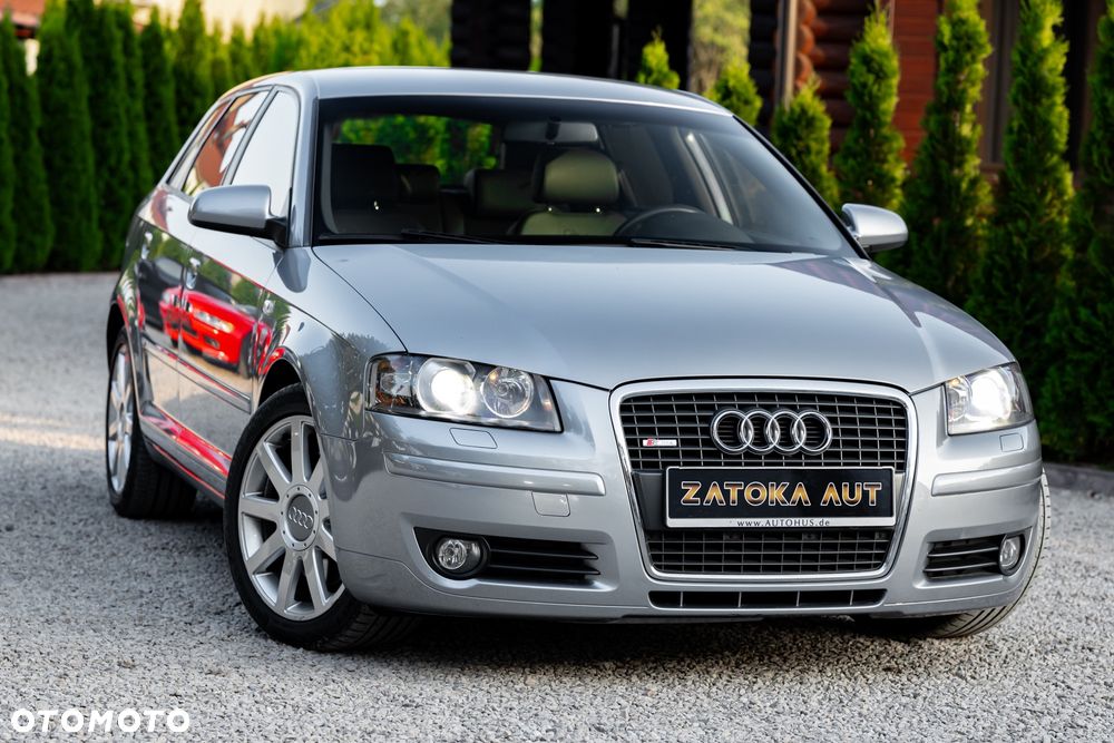 Audi A3 Sportback 2.0T FSI Ambition - 4