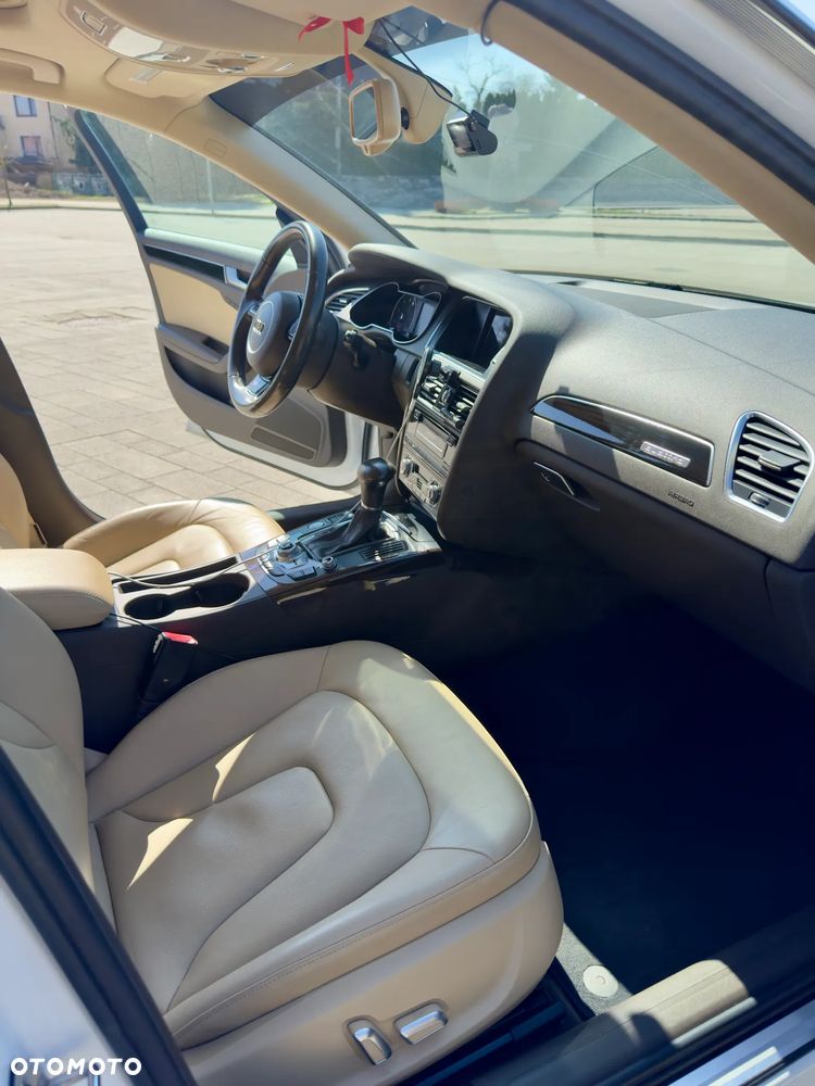 Audi A4 Limousine - 16