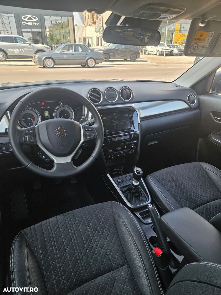Suzuki Vitara 1.4 Boosterjet MHEV Spirit - 12