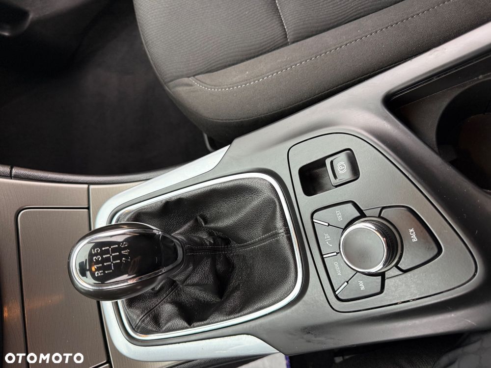 Opel Insignia 1.6 Turbo Edition - 19