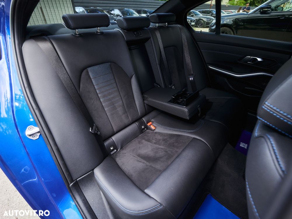 BMW Seria 3 320d xDrive AT MHEV - 17