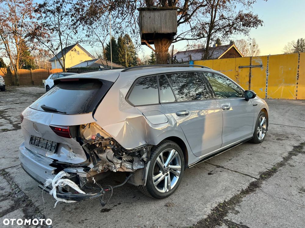 Volkswagen Golf 1.5 eTSI OPF DSG R-Line - 19