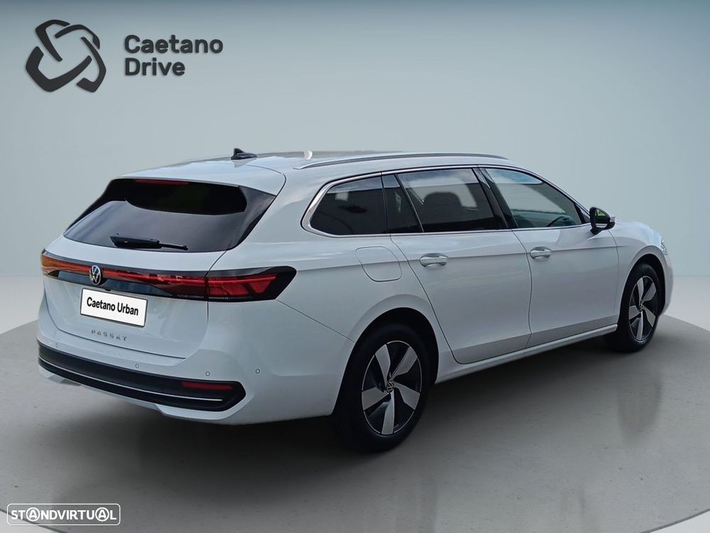 VW Passat Variant 2.0 TDi Business DSG - 6