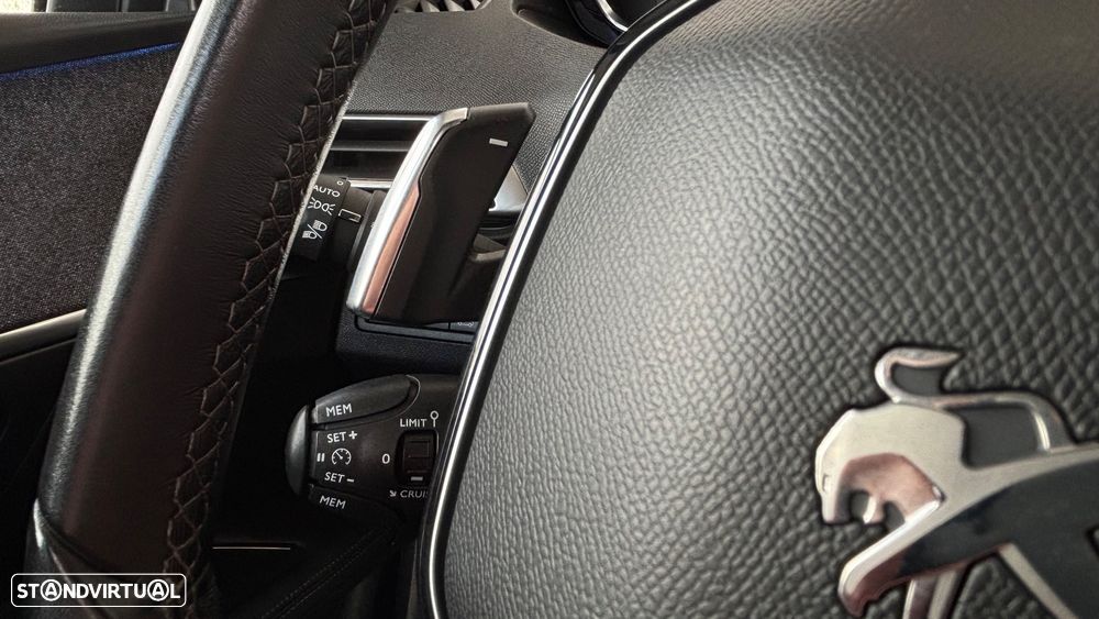 Peugeot 3008 PureTech 130 Stop & Start GPF EAT8 Allure Business-Pack - 8