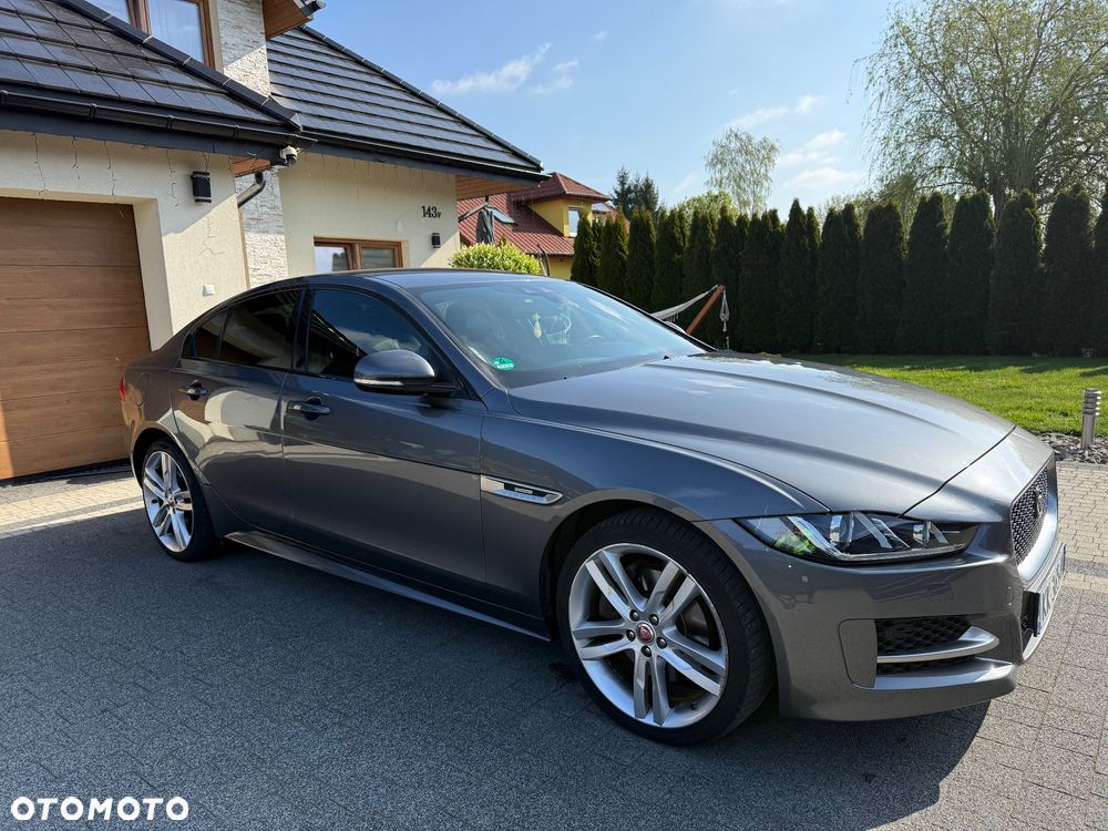 Jaguar XE 20d AWD R-Sport - 8