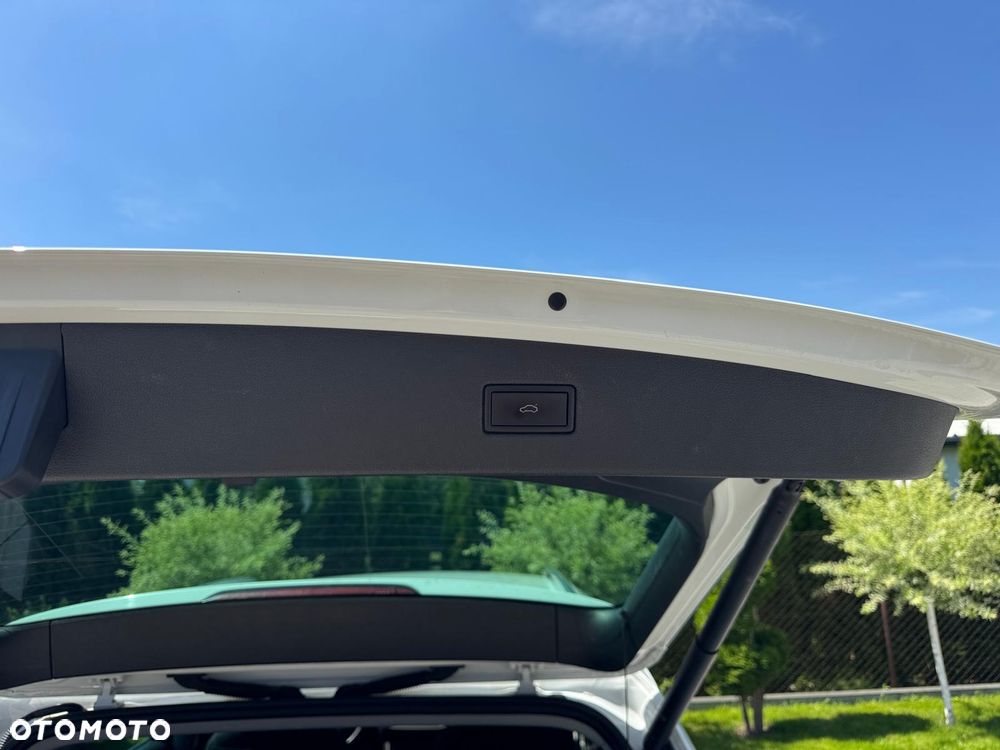 Volkswagen Tiguan 2.0 TDI SCR 4Mot Elegance DSG - 11