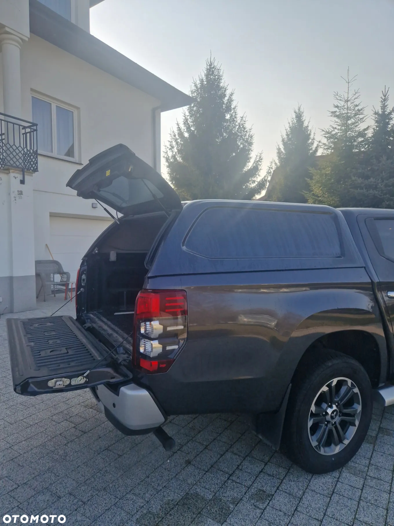 Mitsubishi L200 2.2 d DC Instyle Plus