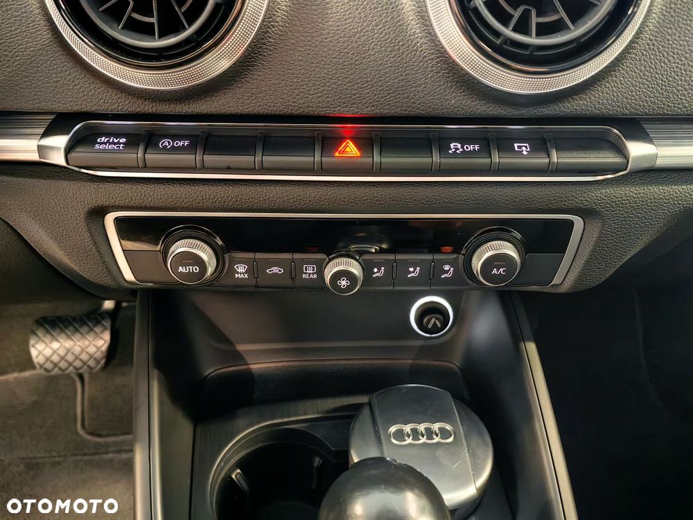 Audi A3 Sportback - 12