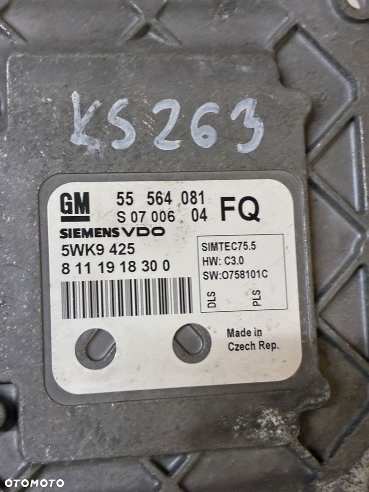 OPEL KOMPUTER  STEROWNIK  SILNIKA 55564081 - 3