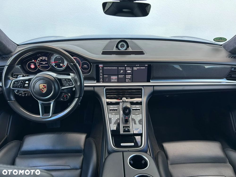 Porsche Panamera GTS GPF - 12