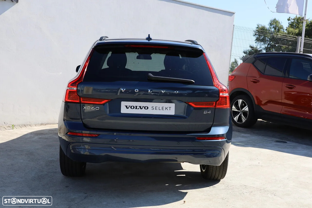 Volvo XC 60 2.0 B4 Core - 3