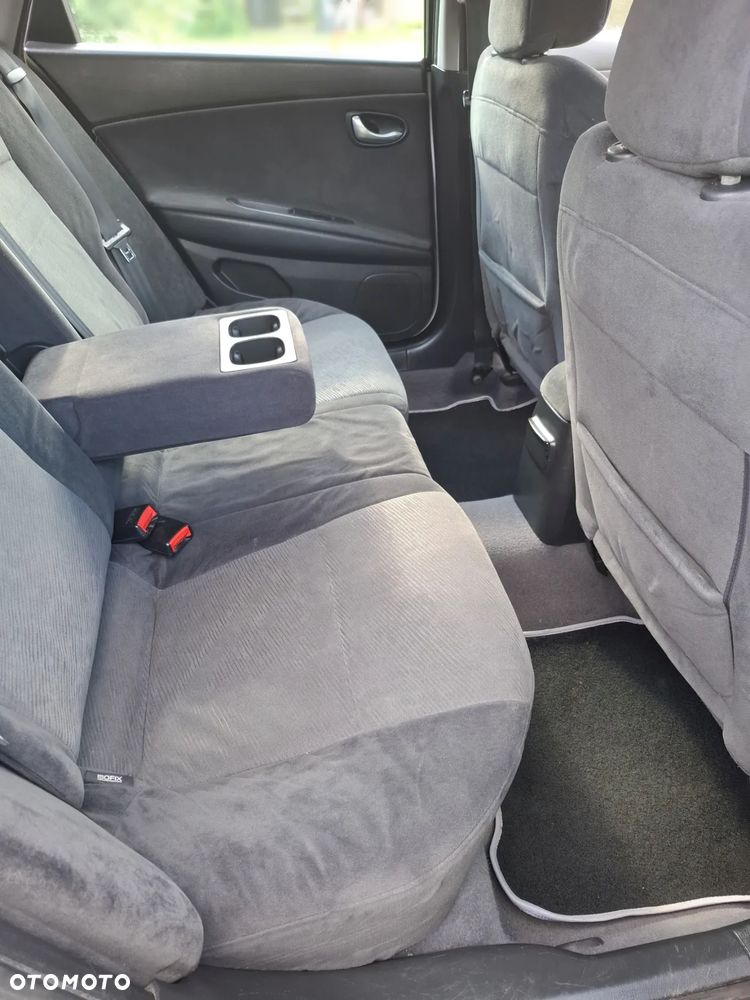 Nissan Primera 1.9 dCi Acenta - 11