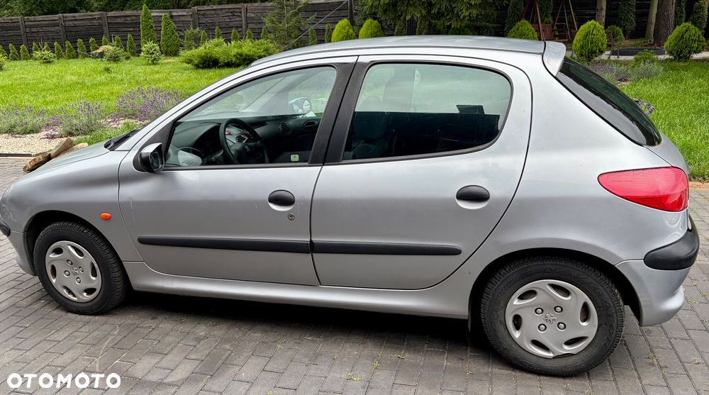 Peugeot 206 1.1 XR Presence - 4