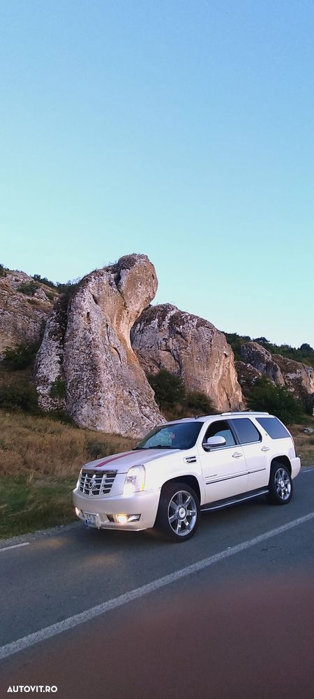 Cadillac Escalade 6.0 V8 Platinum - 3