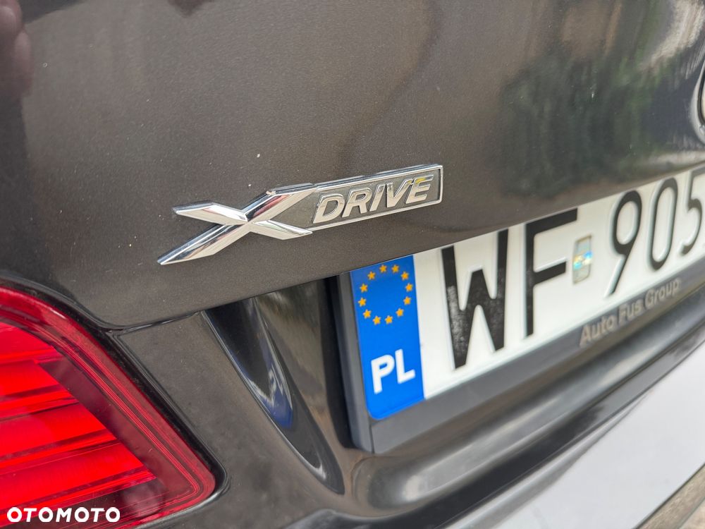 BMW Seria 5 525d xDrive Luxury Line - 14