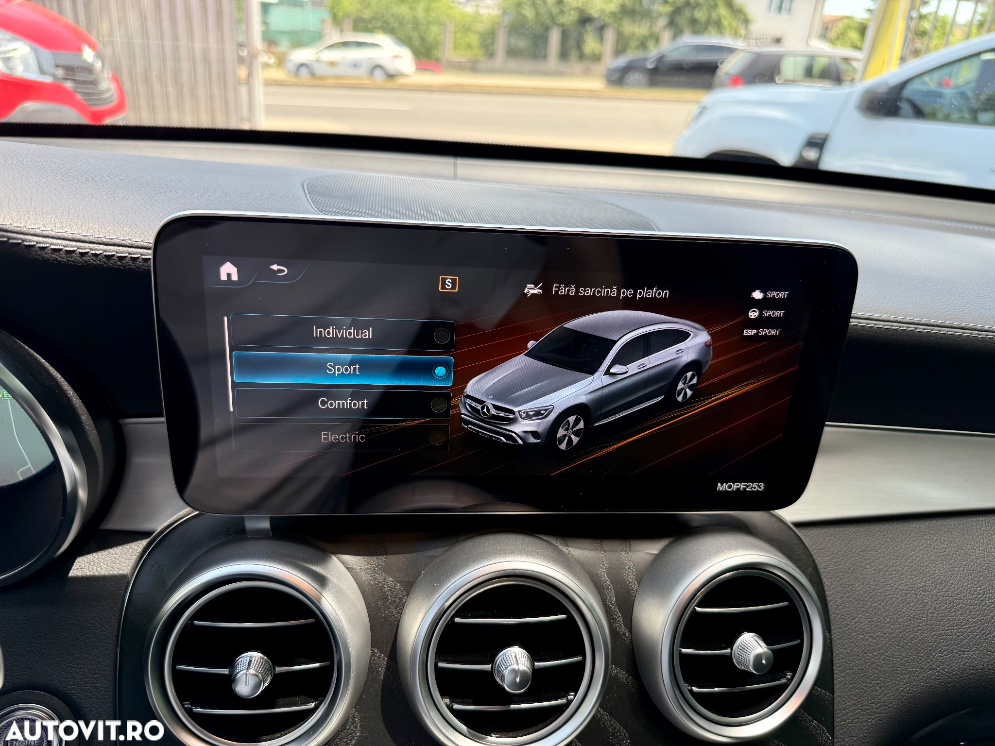 Mercedes-Benz GLC Coupe 300 de 4MATIC - 24