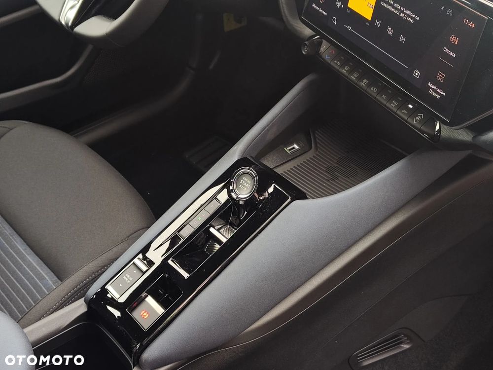 Alfa Romeo Junior 1.2 mHEV Ibrida eDCT - 19