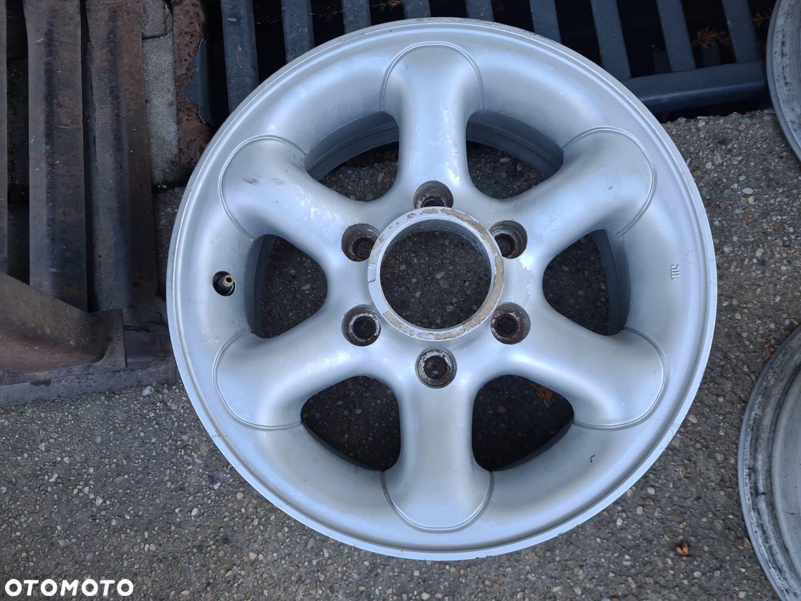 FELGA 15' FORD MAVERICK I TERRANO II - 3