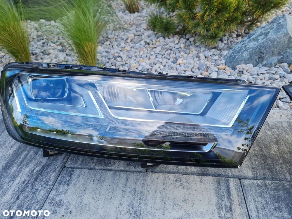 AUDI Q7 SQ7 4M 4M0 Lampy przód Full Led Dynamic 4M0941033 4M0941034 - 3