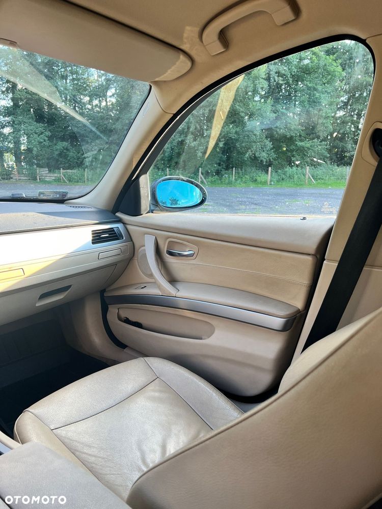 BMW Seria 3 318i - 9