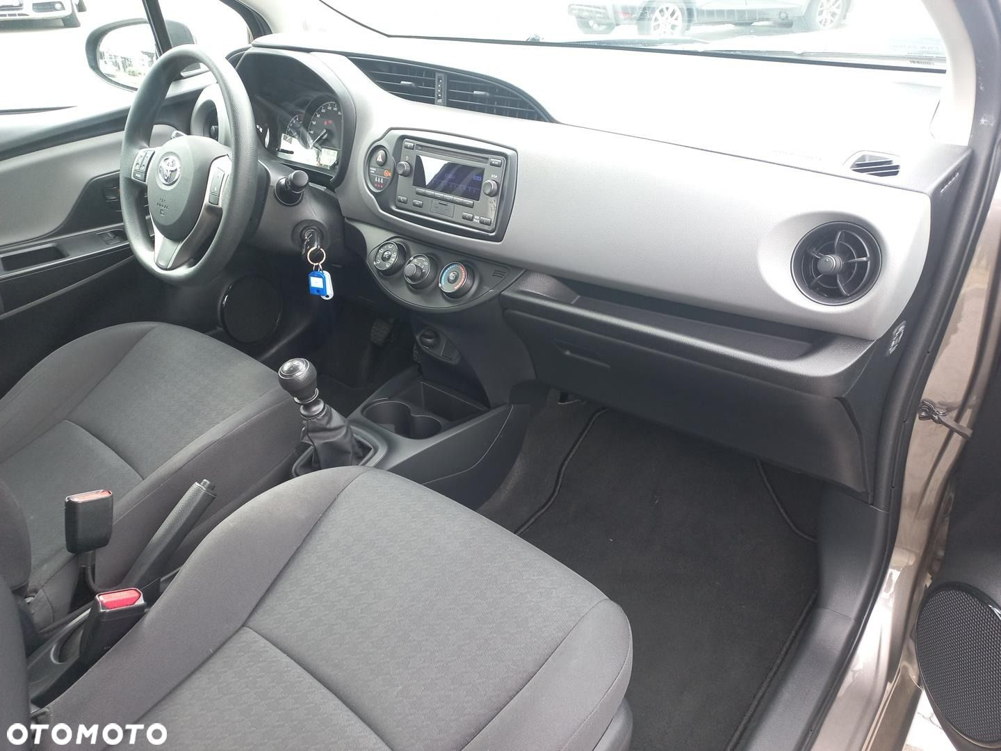 Toyota Yaris - 14