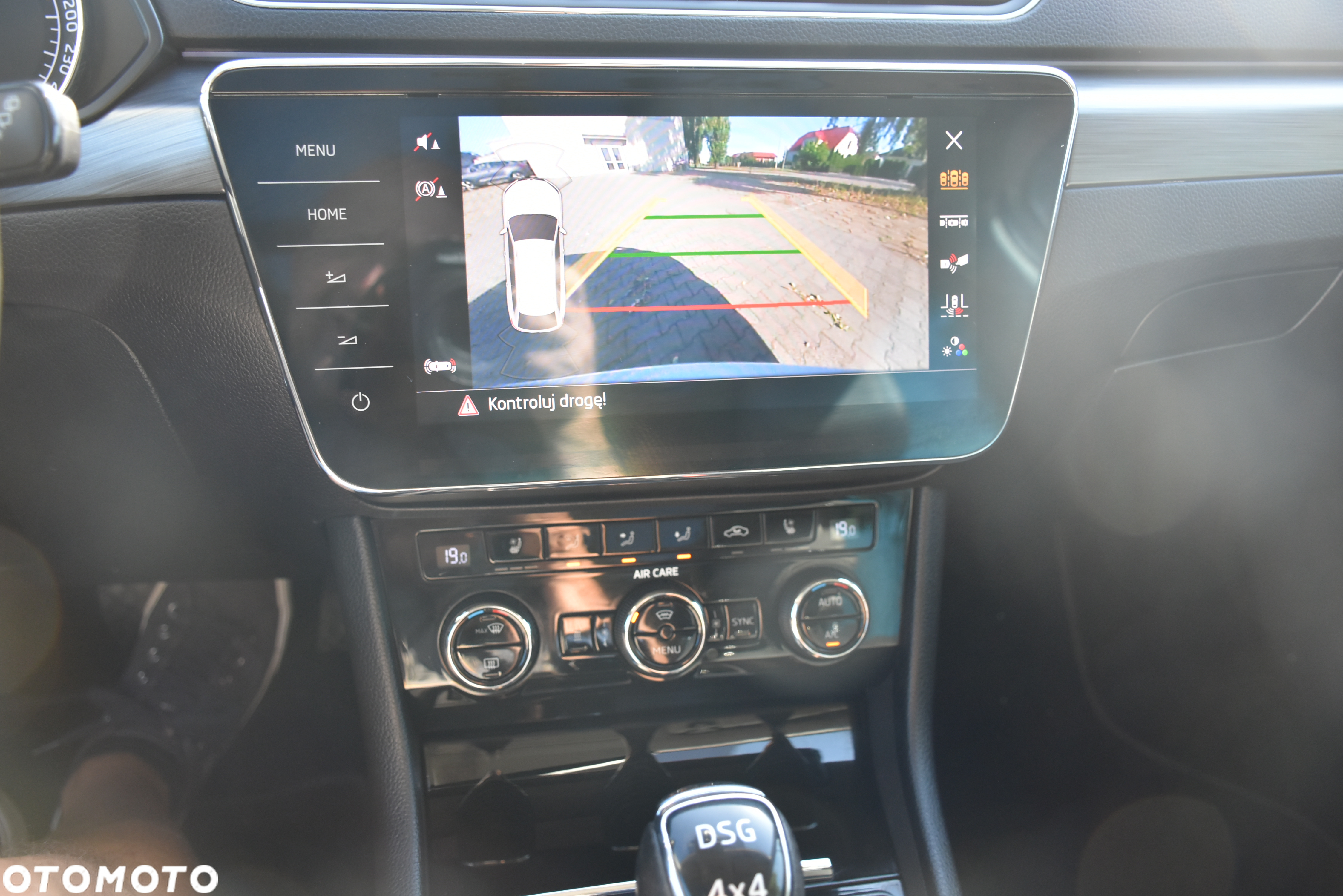 Skoda Superb 2.0 TDI 4x4 DSG Premium Edition - 23