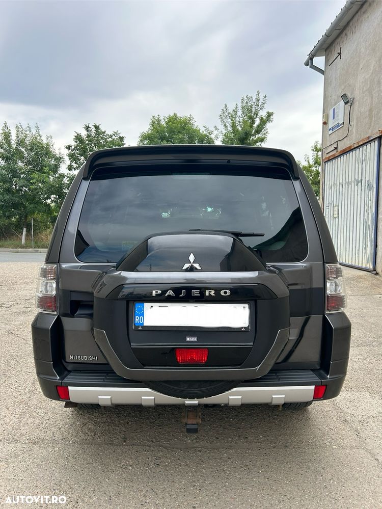 Mitsubishi Pajero 3.2 DI-D Instyle - 9