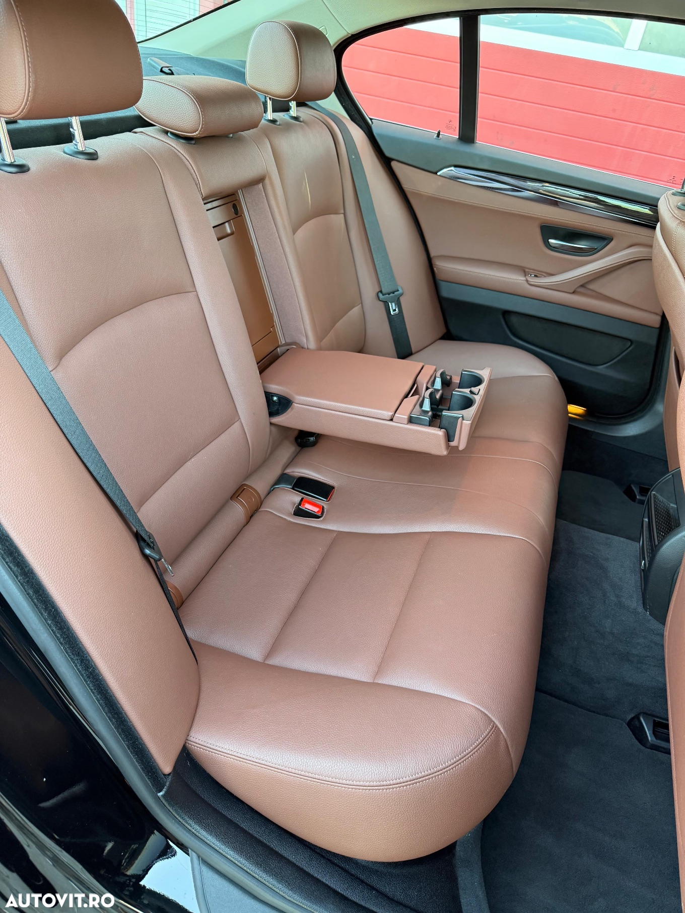 BMW Seria 5 520d xDrive AT - 27