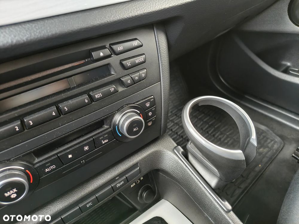 BMW X1 sDrive18d - 29
