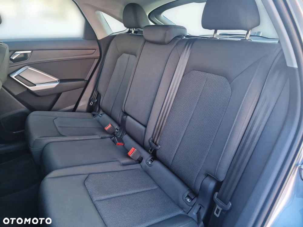 Audi Q3 Sportback - 16