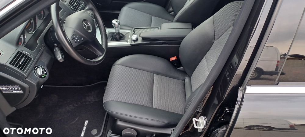 Mercedes-Benz Klasa C 200 Avantgarde Edition - 16