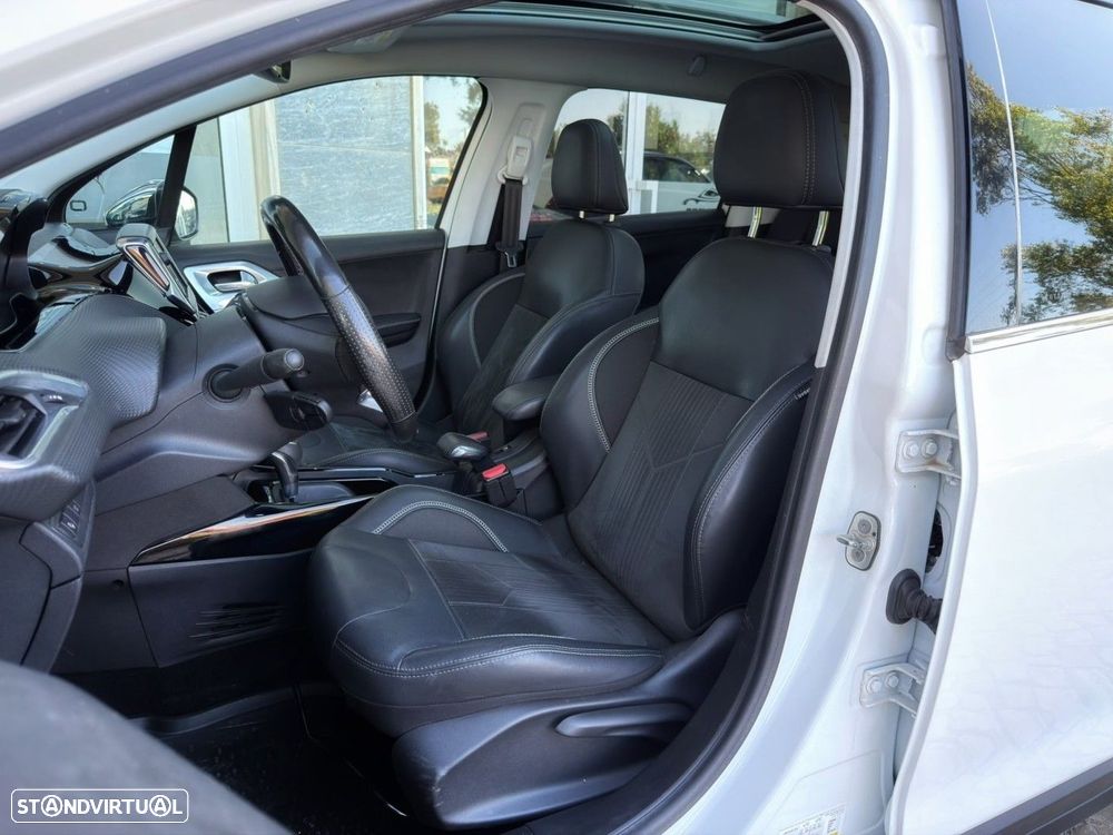 Peugeot 2008 1.2 PureTech Crossway EAT6 - 8
