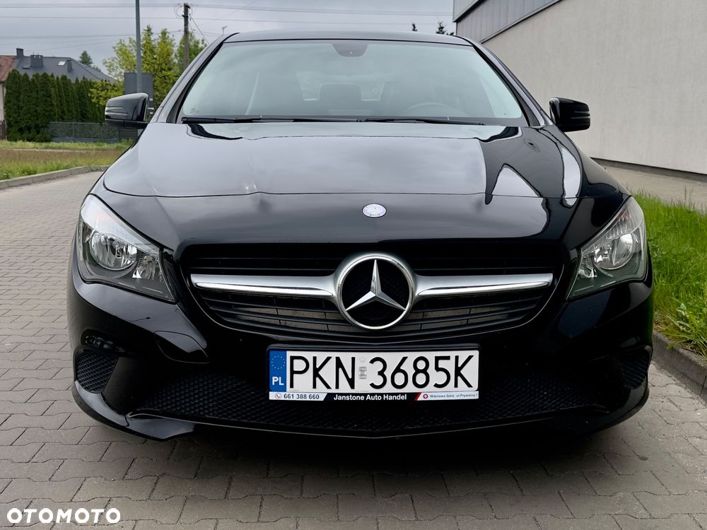 Mercedes-Benz CLA 180 Urban - 1