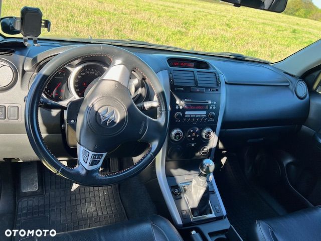 Suzuki Grand Vitara 1.6 De luxe - 11