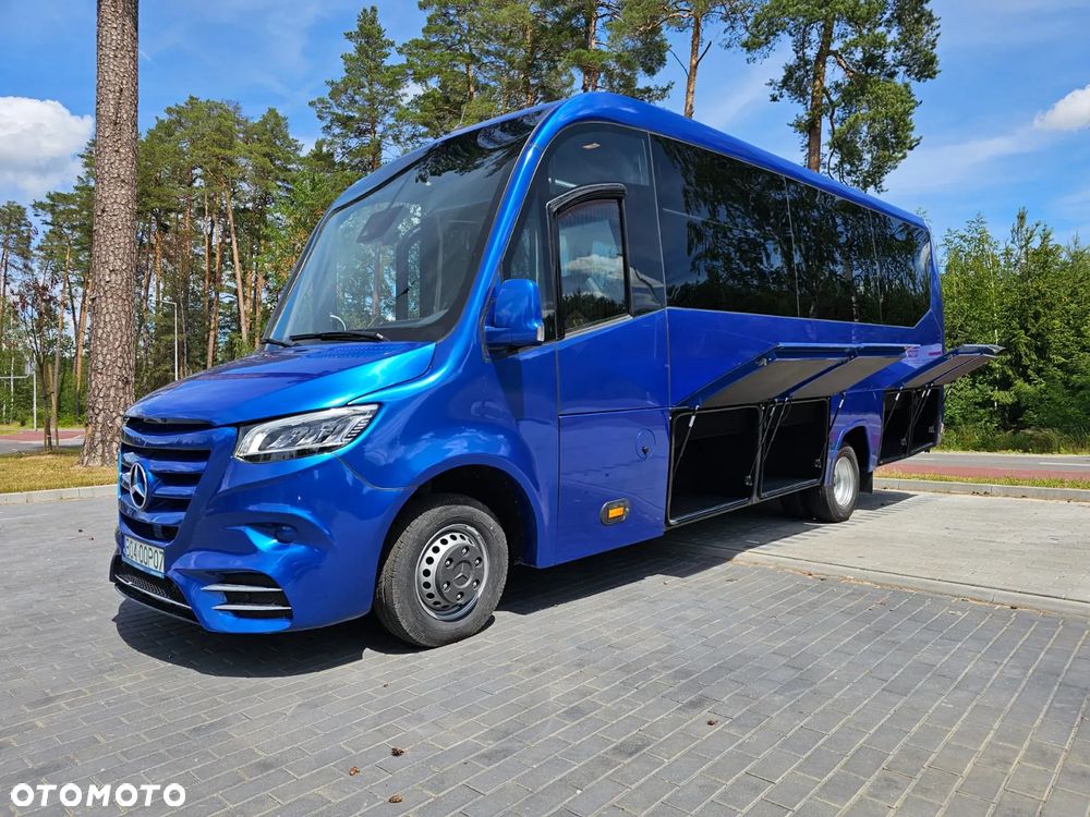 Mercedes-Benz Sprinter - 4