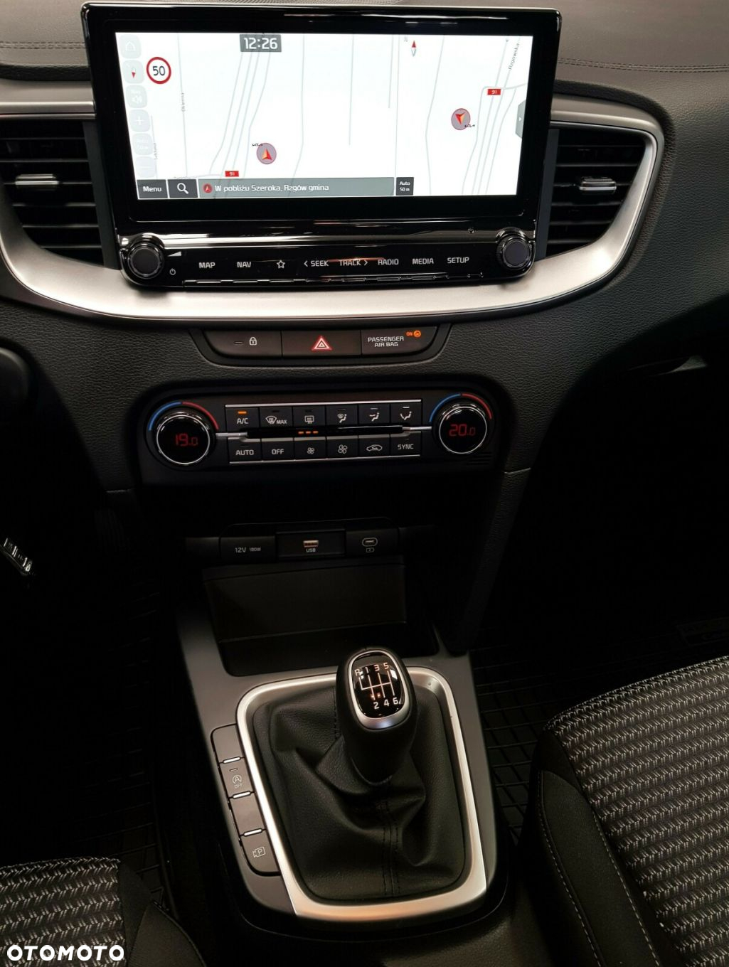 Kia Ceed - 22