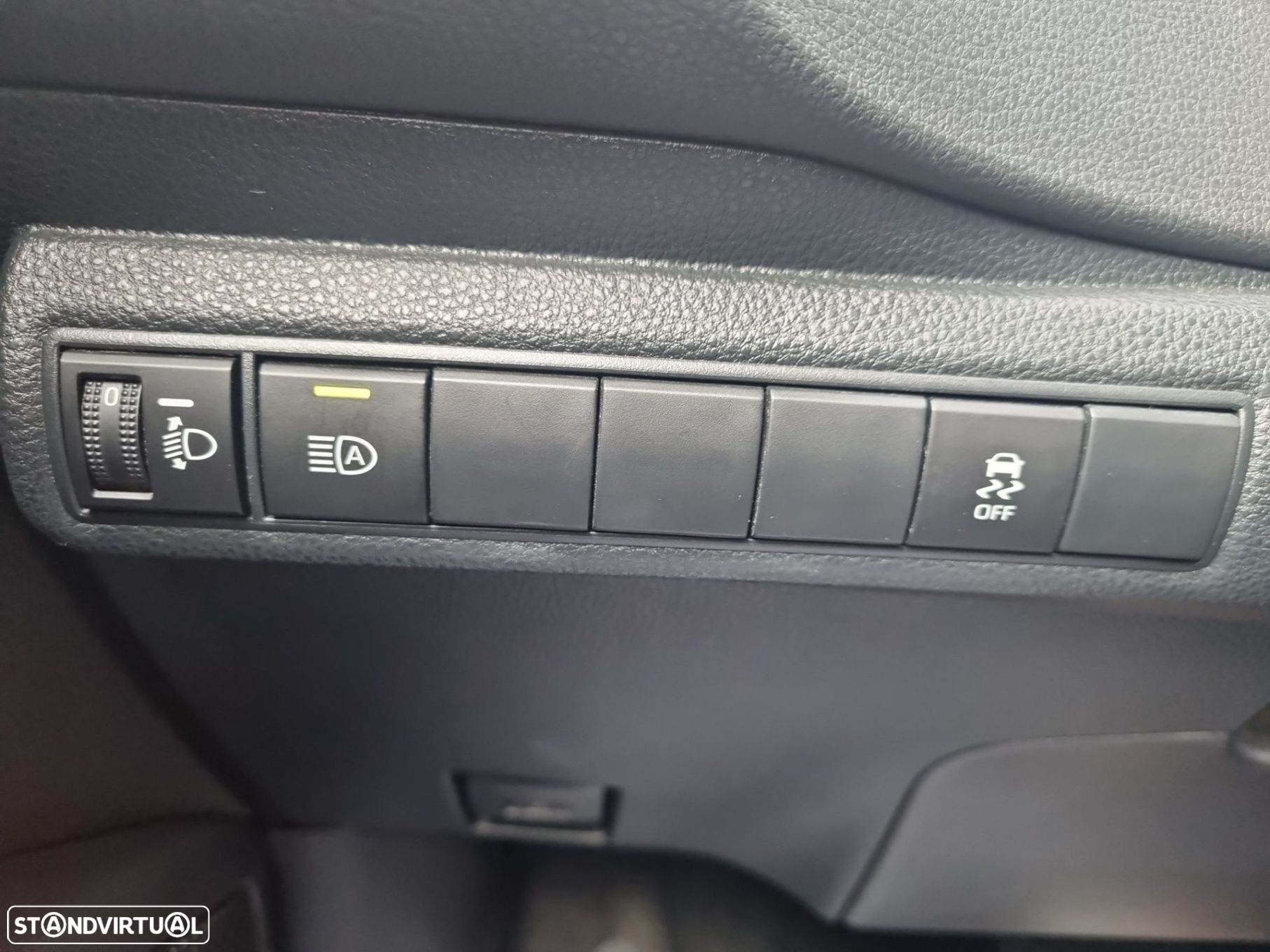 Toyota Corolla 1.8 Hybrid Comfort+P.Sport - 24