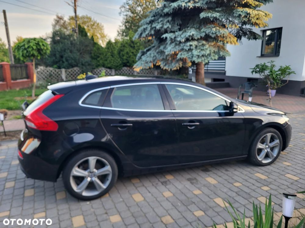 Volvo V40 T3 Momentum - 30