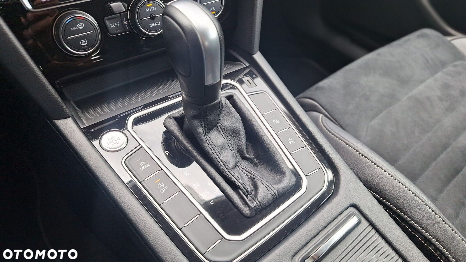 Volkswagen Passat 2.0 TDI EVO Elegance DSG - 34