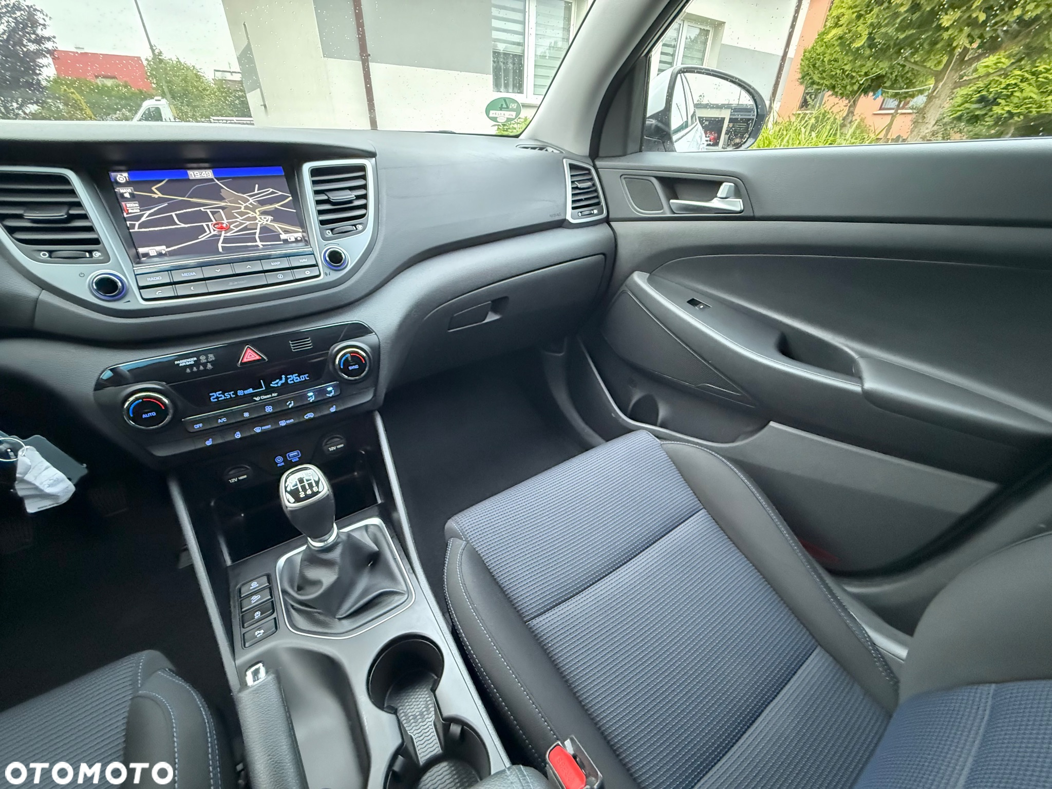 Hyundai Tucson blue 1.6 GDi 2WD Navi - 13