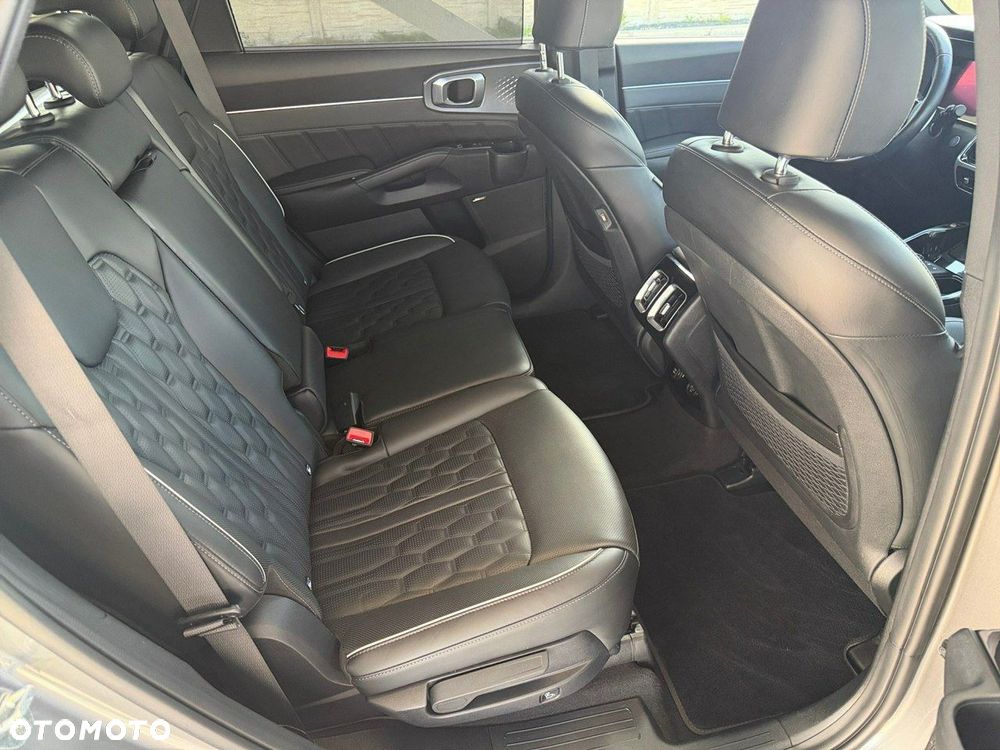Kia Sorento - 26