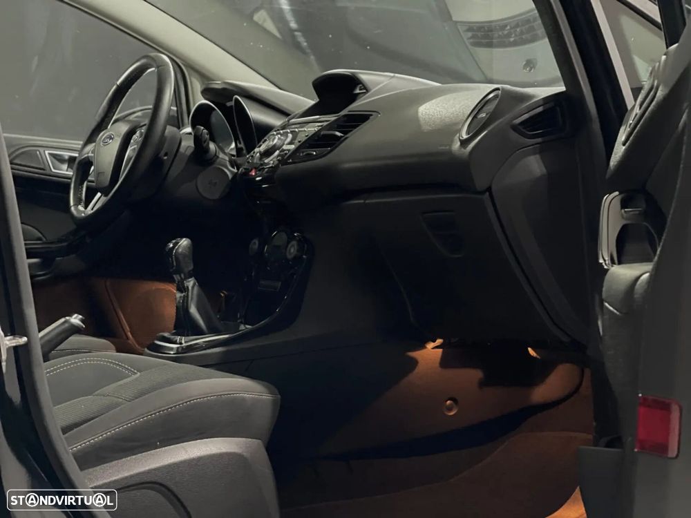 Ford Fiesta - 5