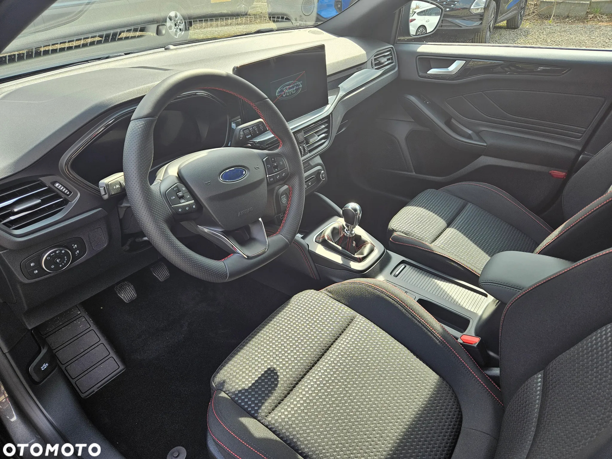 Ford Focus 1.0 EcoBoost mHEV ST-Line X - 14