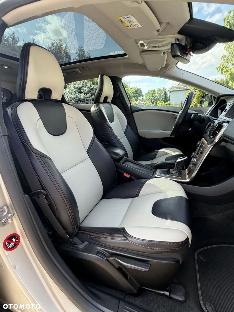 Volvo V40 T3 Drive-E Summum - 9