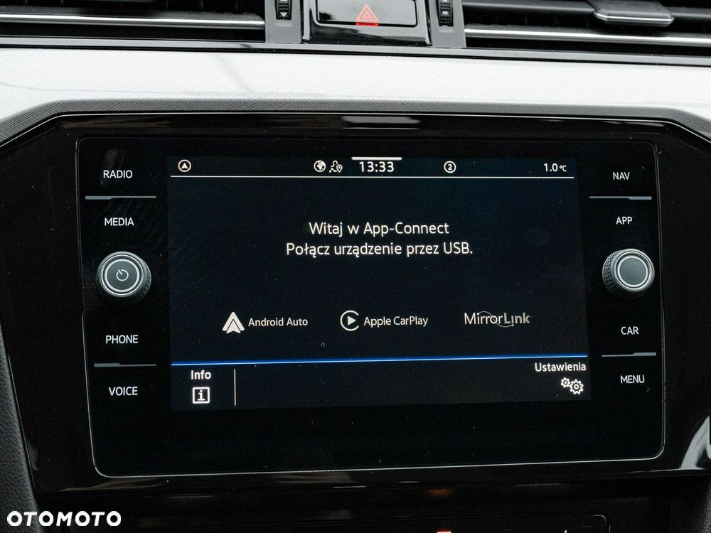 Volkswagen Passat - 21