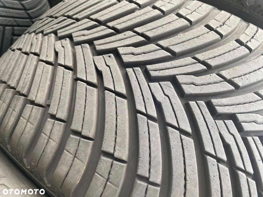235/40/19 Pirelli AllSeason_6mm_2szt_(351) - 4
