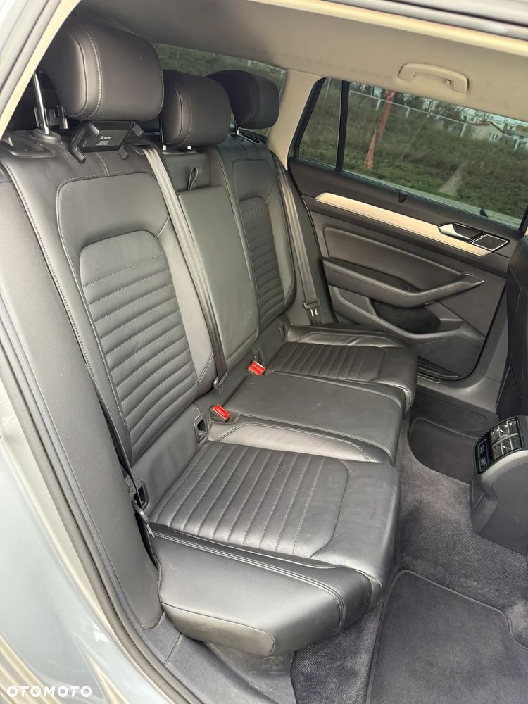 Volkswagen Passat Variant 1.8 TSI BMT Highline DSG - 20
